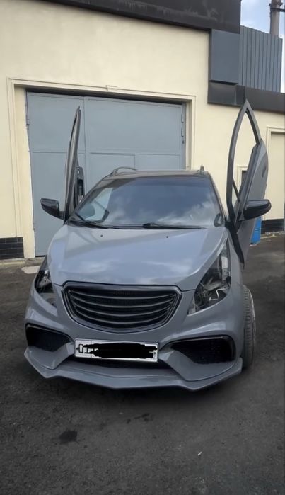 Spark uchun Mers bamfer sotiladi