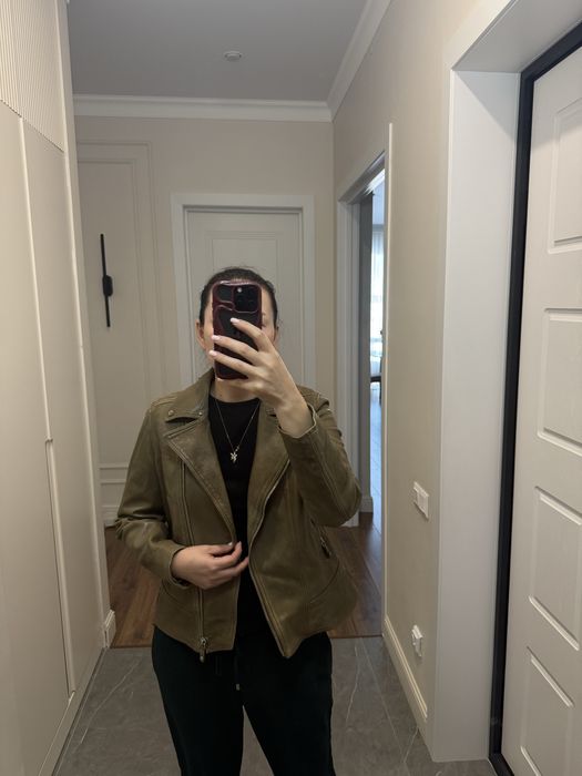 Кожанная куртка Massimo Dutti