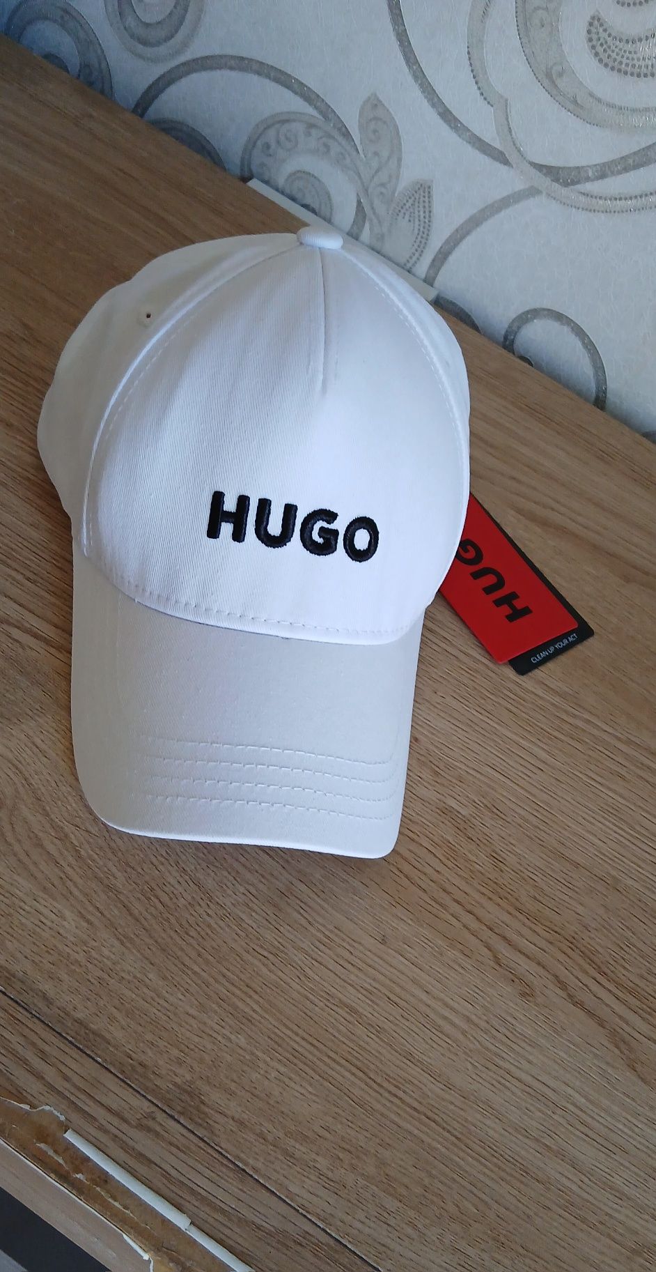 Мужская кепка HUGO оригинал!