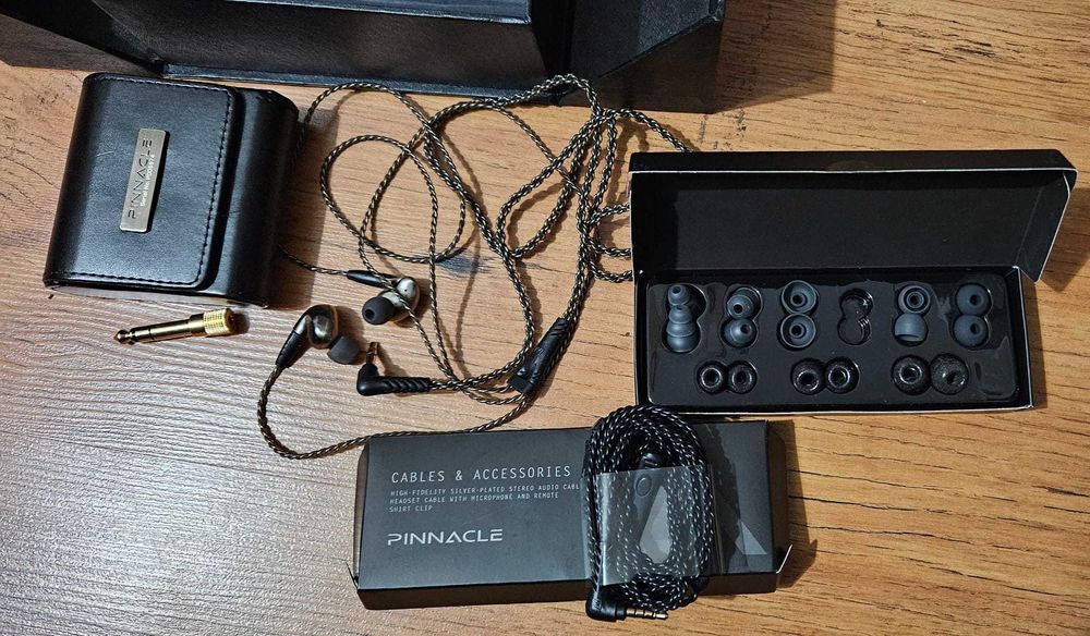 casti in-ear MEE audio Pinneacle P1 audiophile