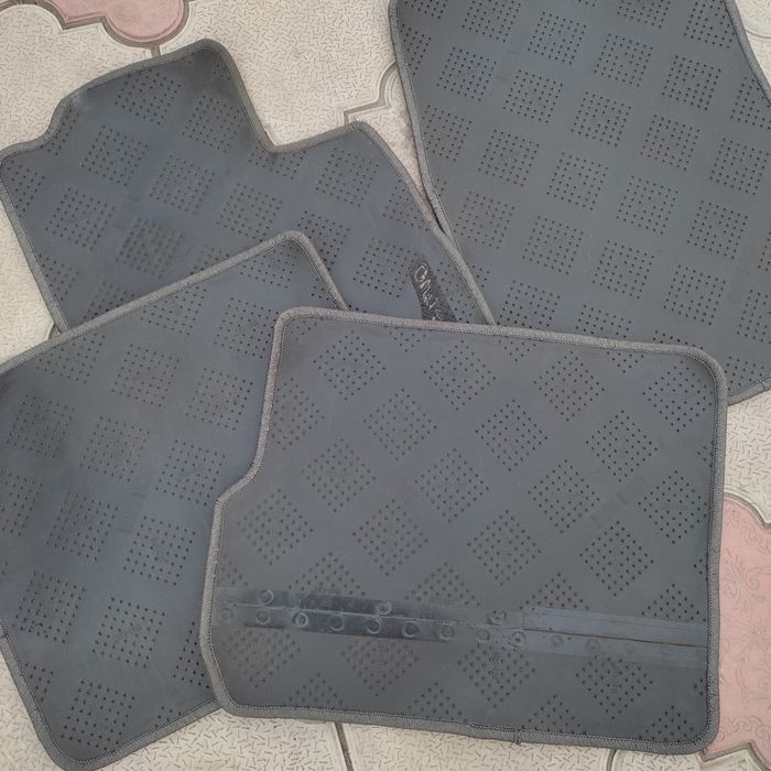 Полики-Коврики на Mitsubishi Outlander