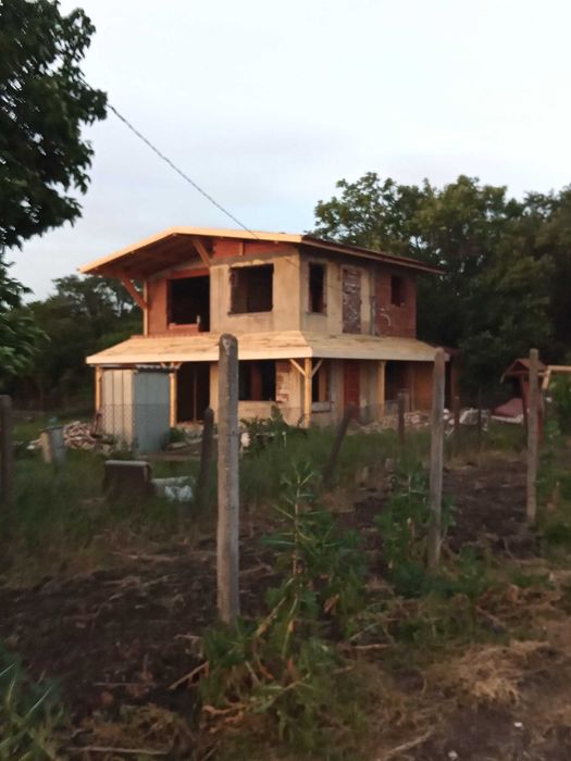 Конструктивно укрепване и ремонт на компрометирани сгради