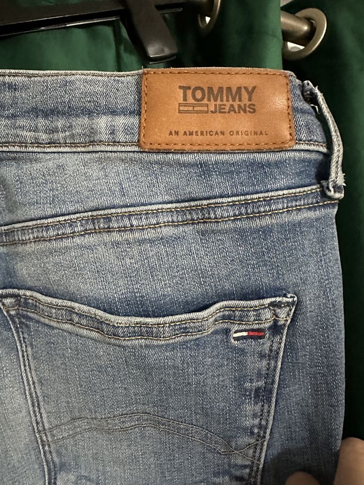 Blugi tommy jeans