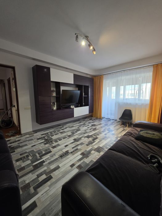 Apart. 3 camere de inchiriat -Constanta