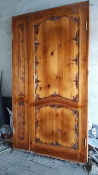 Шикарная деревянная дверь