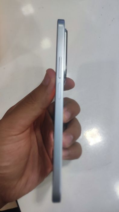 Sotiladi Honor 200 lite