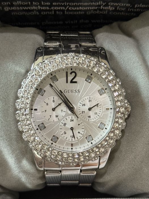 Дамски часовник