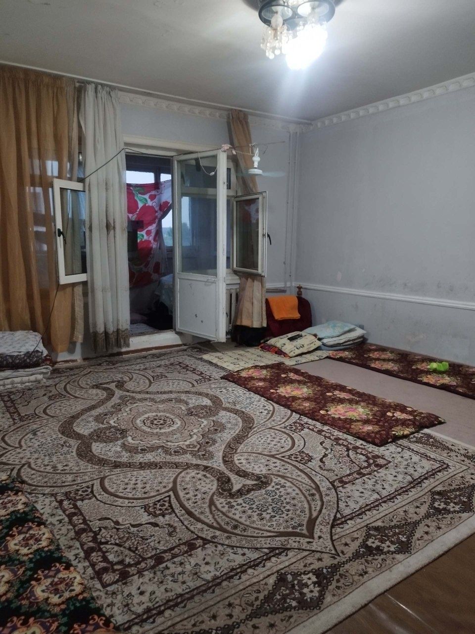 Срочно продам квартиру трёх комнатная.