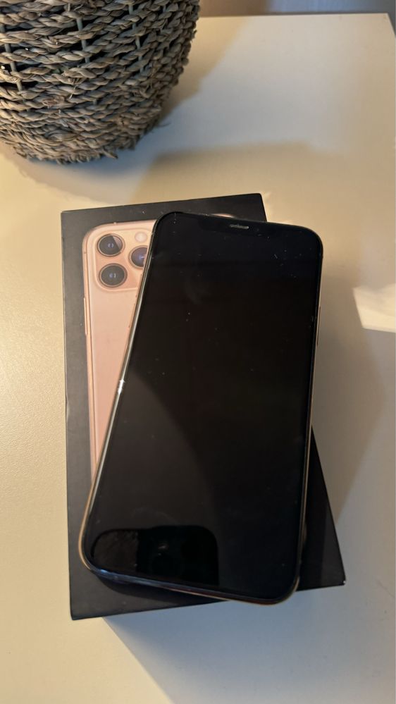 IPHONE 11 pro Gold 256 Gb