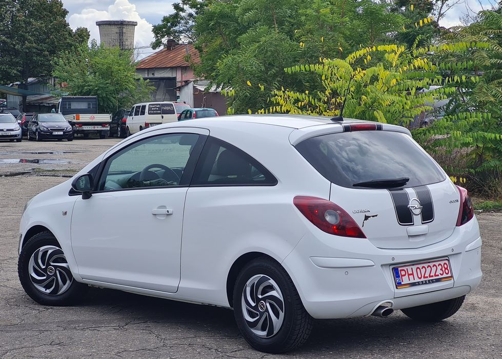 Opel Corsa * 2012 * Automată * 1.2 Benzină MPI - 85 CP * Euro5 * Navi