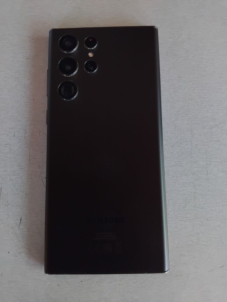 Samsung s22 Ultra Запазен