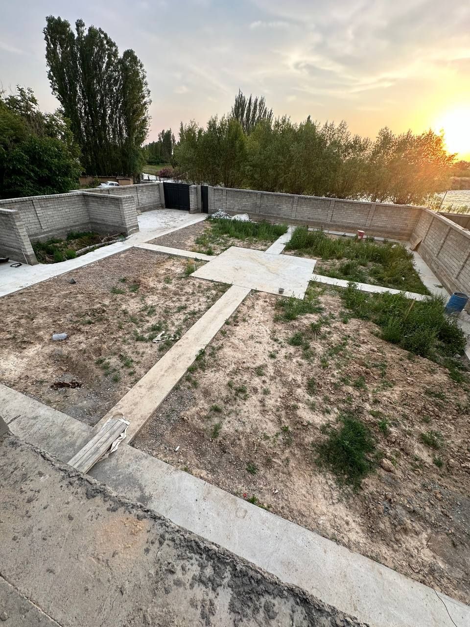 Срочно продается Дом возле реки не далеко от янги Узбекистон