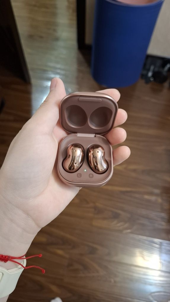 Samsung Galaxy buds ( розовый)