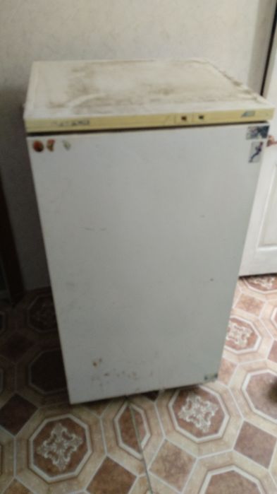 Продам холодильник