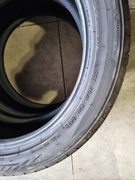 235/45/19 BRIDGESTONE 2бр