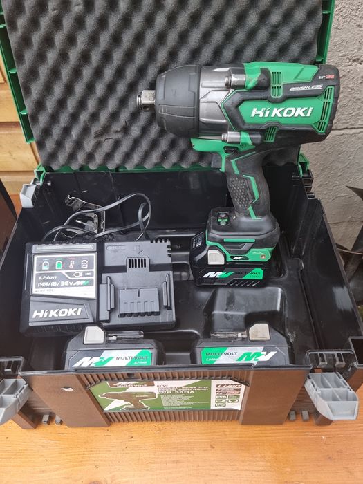 Impact hikoki wr 36 da, 3 baterii 5 amperi,incarcator,cutie