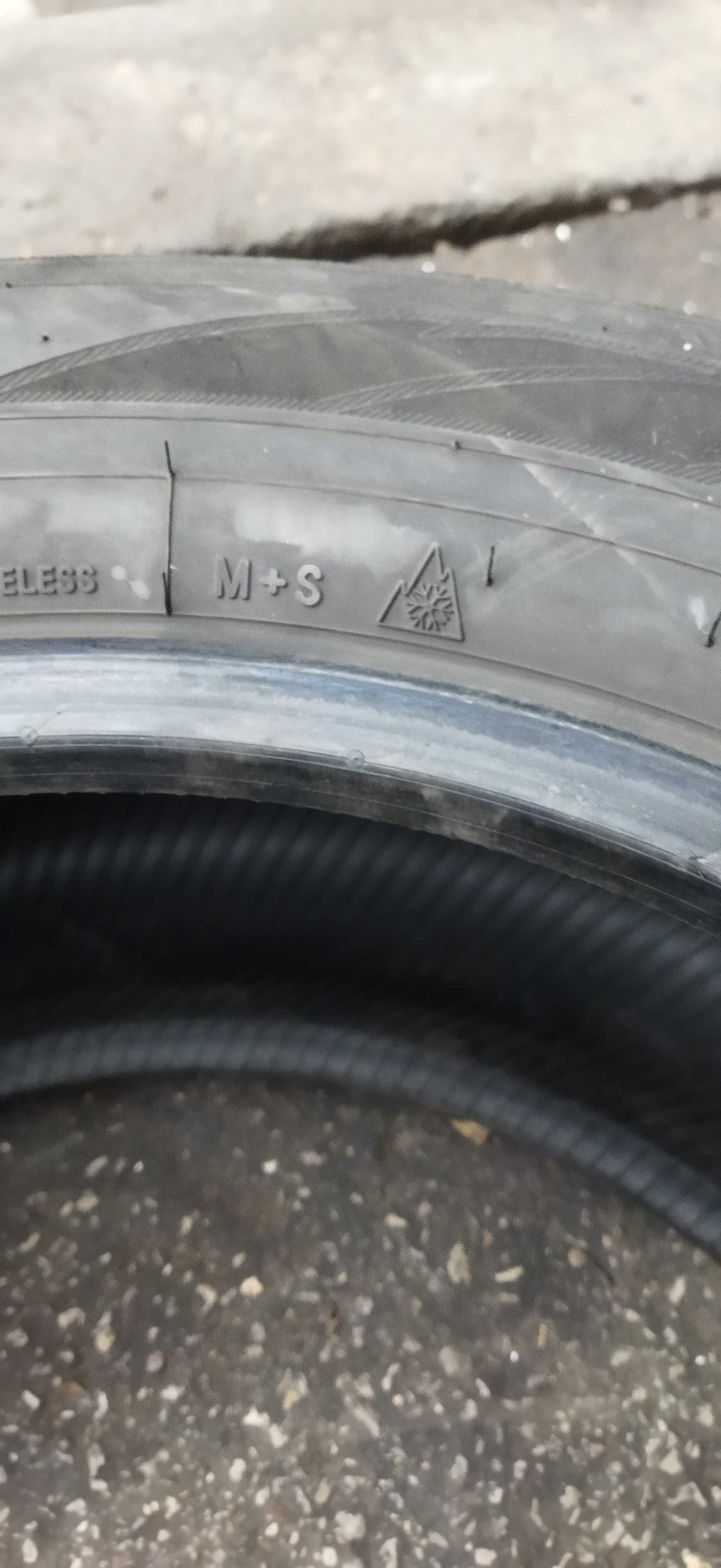 Всесезонни Гуми255/55/18 дот22