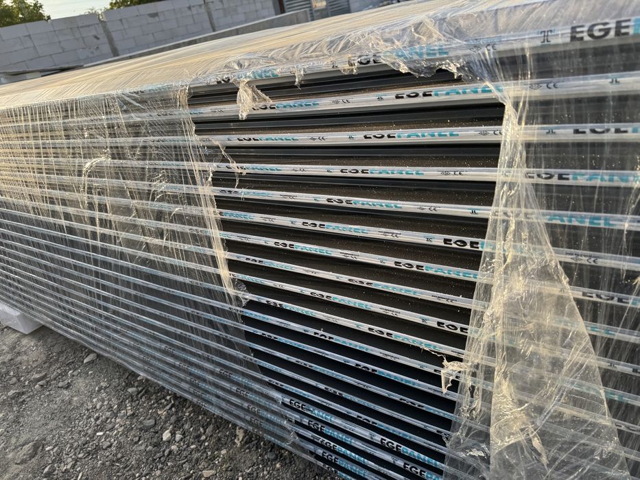 Panou sandwich gri antracit perere acoperis