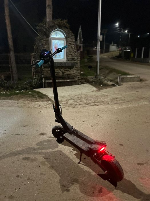 Vând kukirin g2   5539 km in creste stare buna