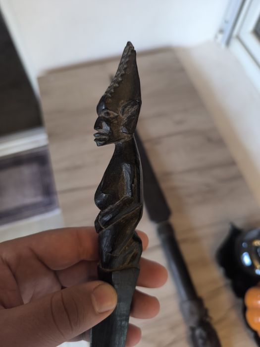 Африкански меч и нож