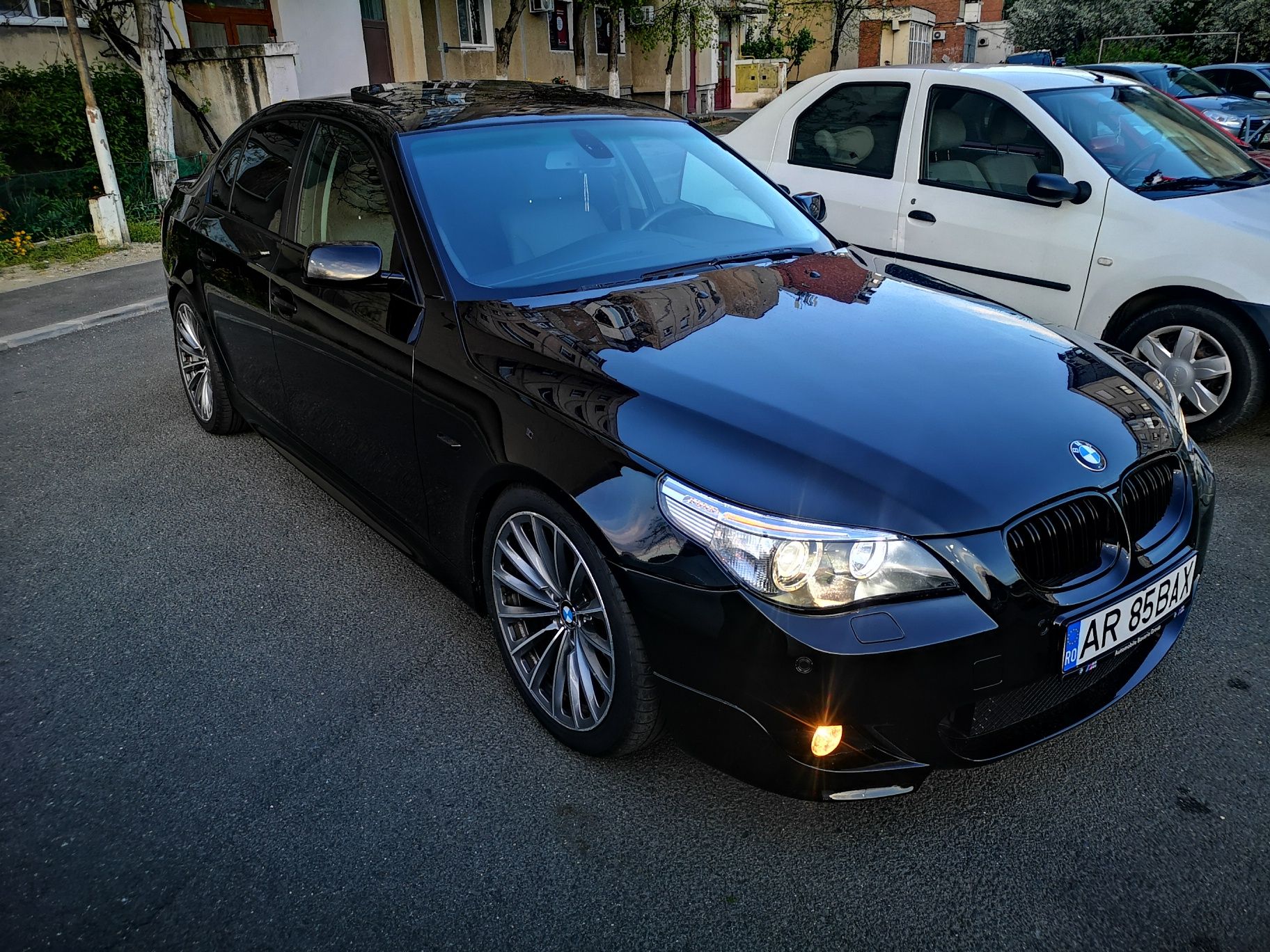 Vând Bmw 520i M-packet