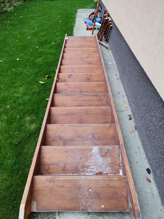 Scara din lemn 4,4m lungime