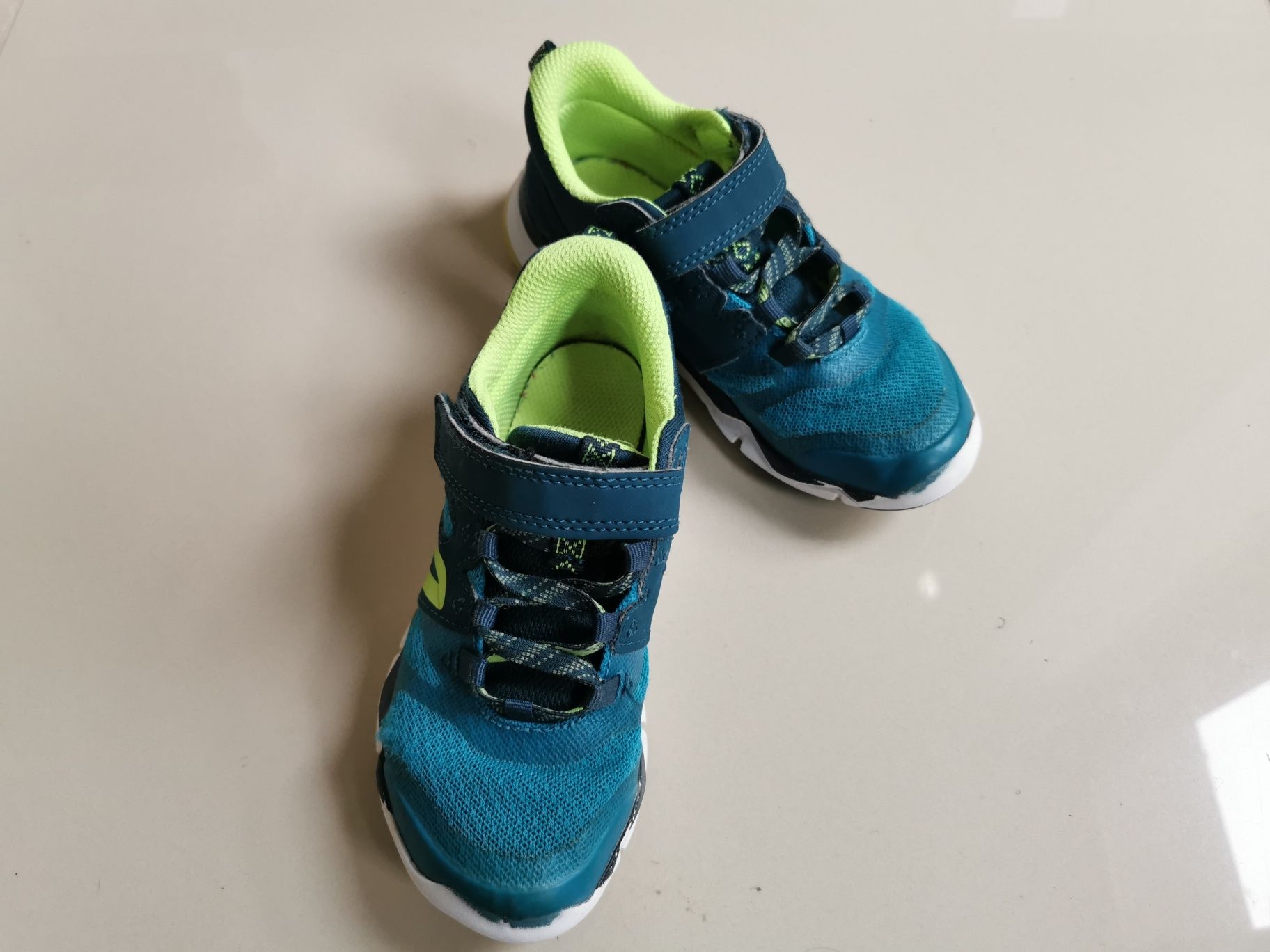 Adidasi Newfeel Decathlon