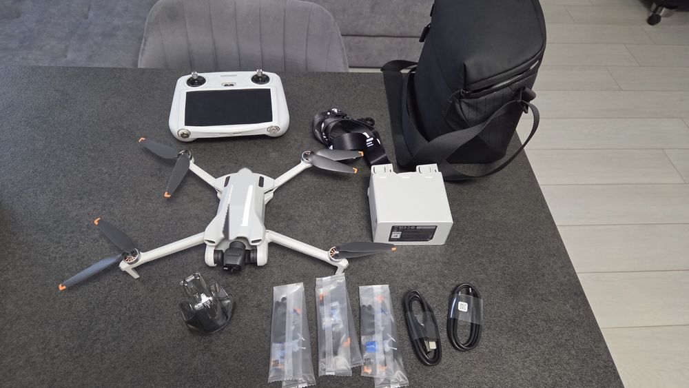 Drona DJI mini 3