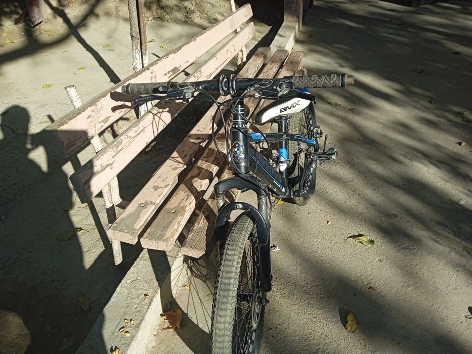 Велосипед и велосипедный замок