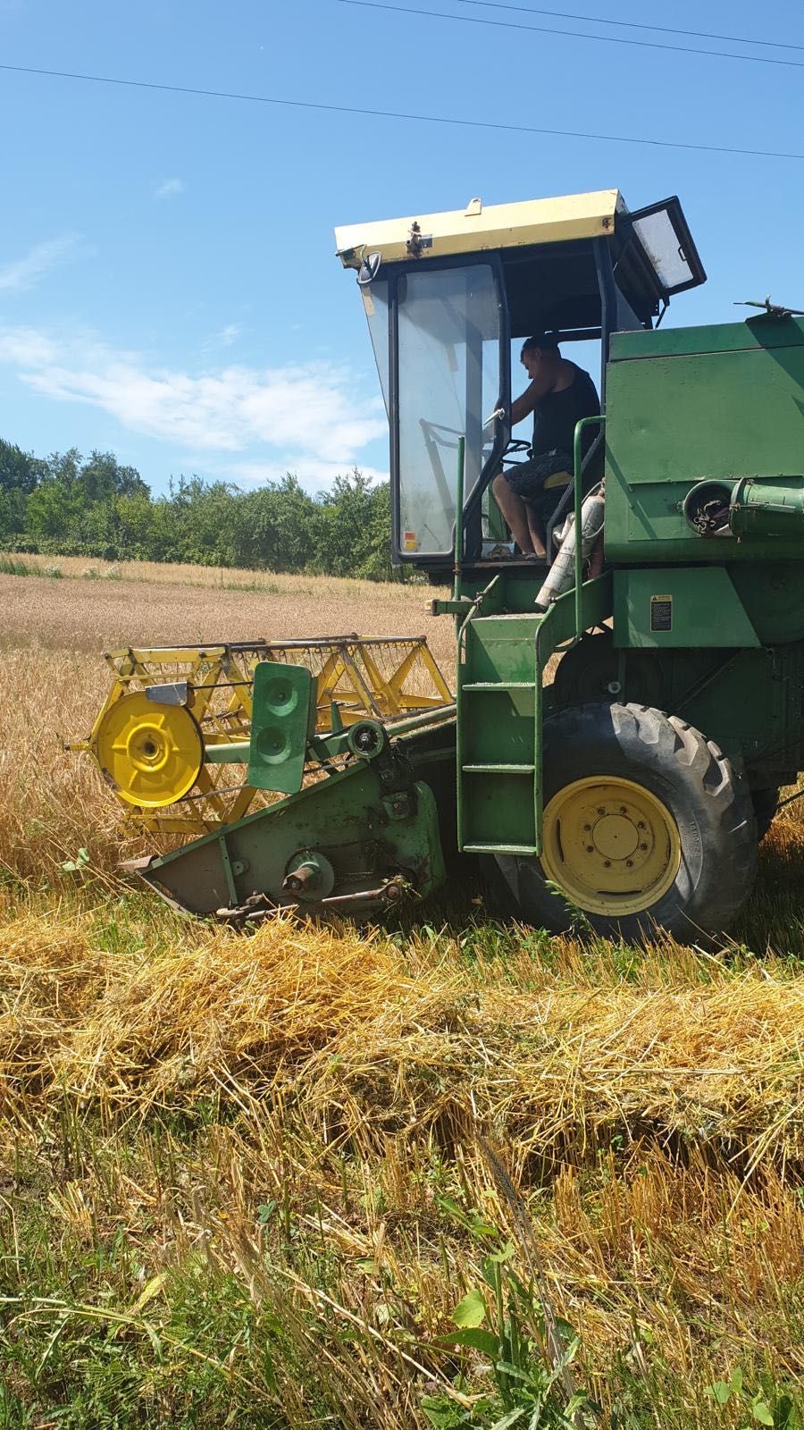 Vând combină John Deere 935