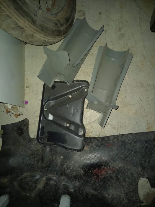 Piese Dacia 1300 1310 1410 suport cric stalp cutie de viteza teava leg