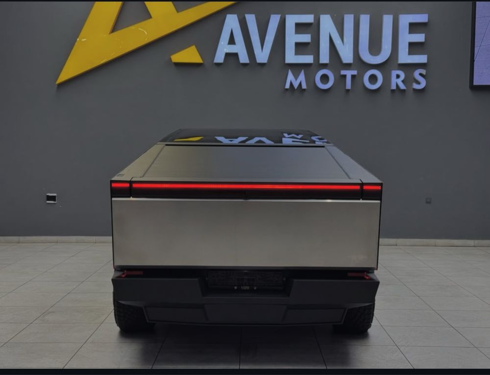 Tesla CyberTruck Cyberbeast наличи Ташкенте