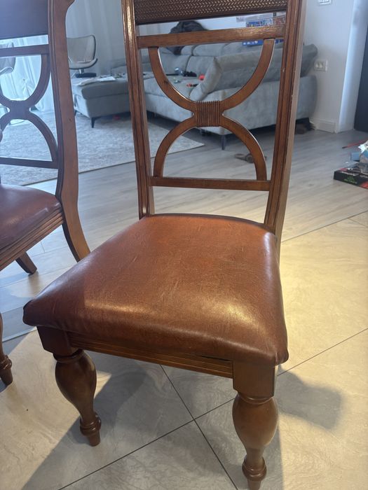 Set  masa cu 6 scaune din lemn masiv