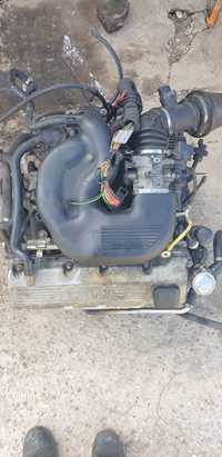 Vând Piese Motor Bmw e46 318i