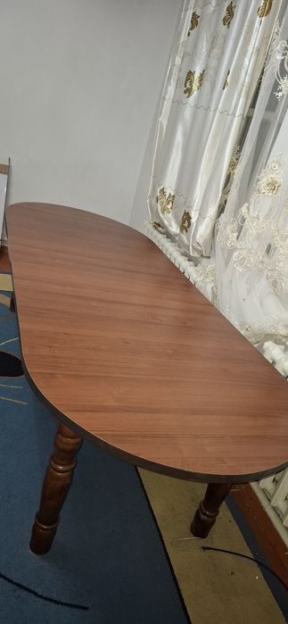Продам стол 4 метра идеальное состояние, самовызов 20 000 тг