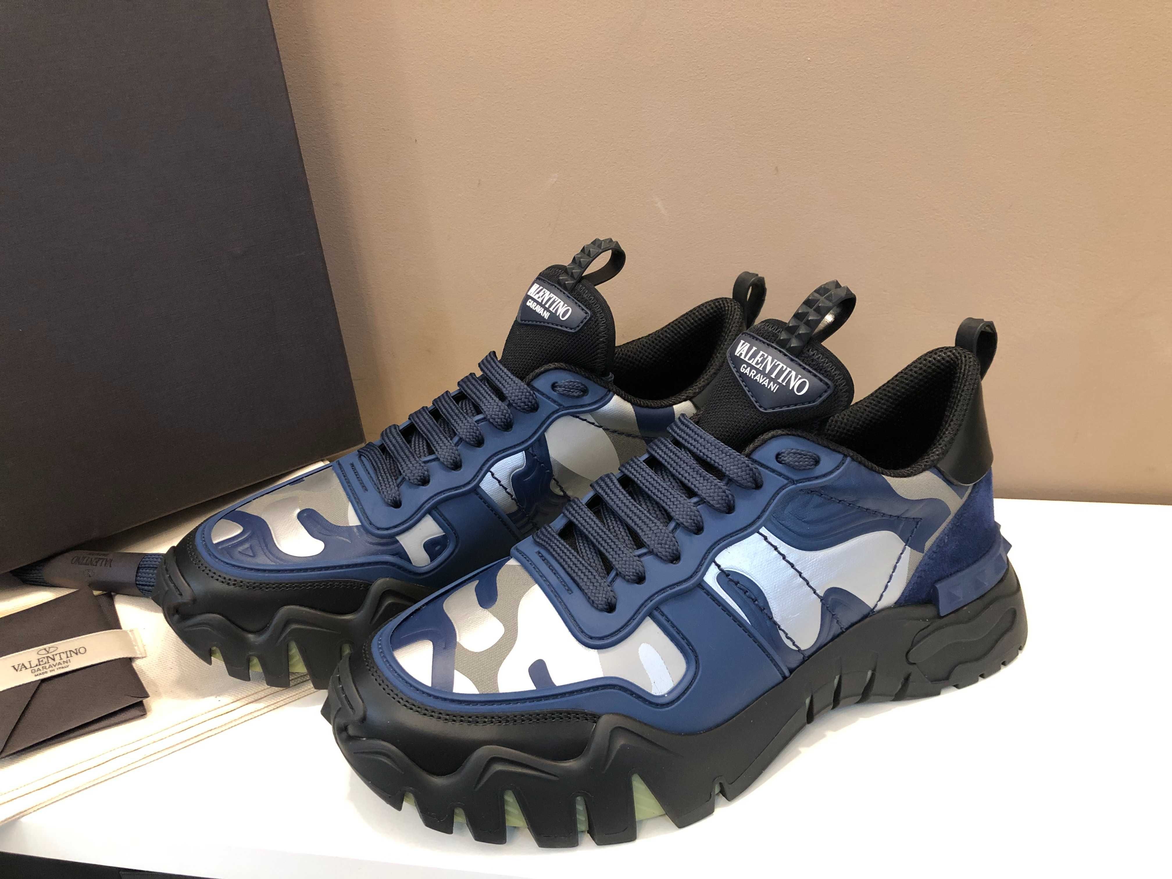 Valentino sneakers 41 originali, full box, retail 690 euro