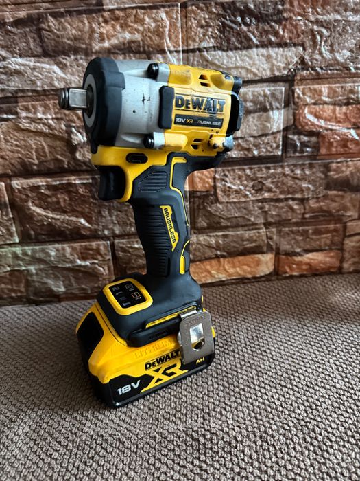 Impact Dewalt DCF