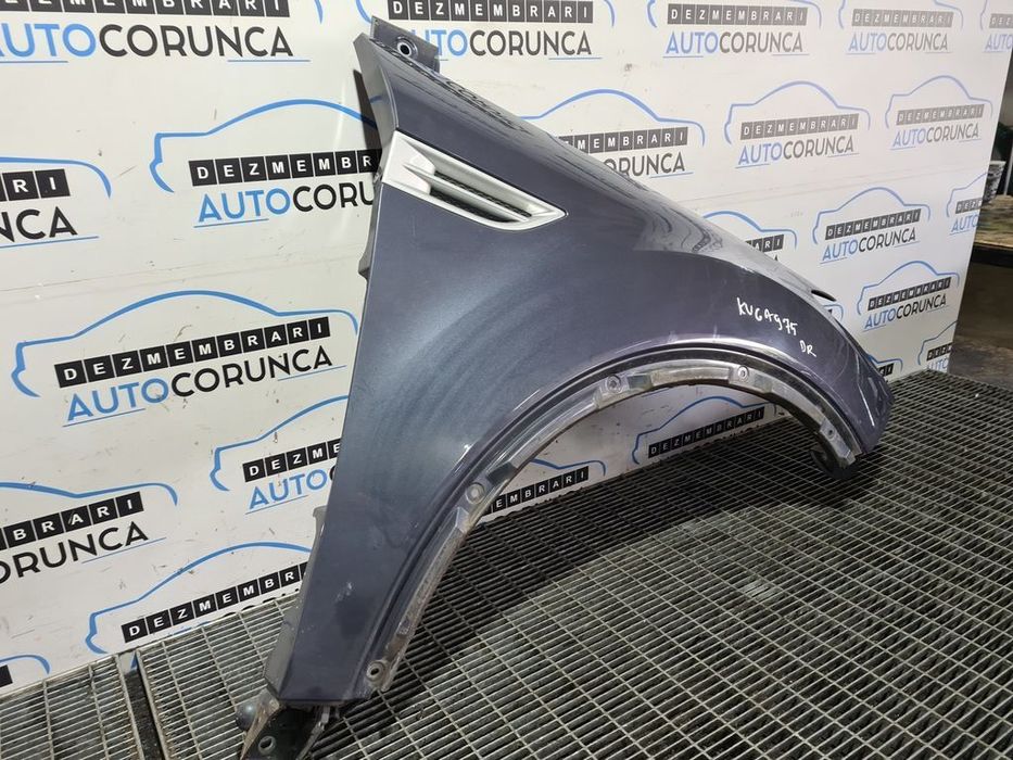 Aripa Dreapta Fata Ford Kuga 2012 - 2014 4 Usi GRI (975)