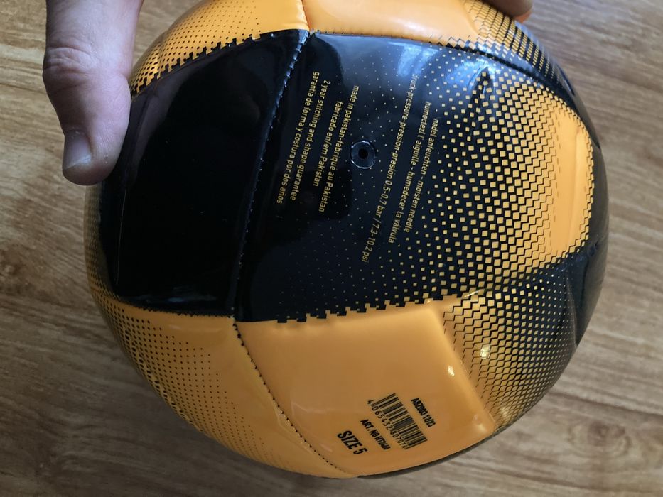 Оригинална футболна топка Adidas