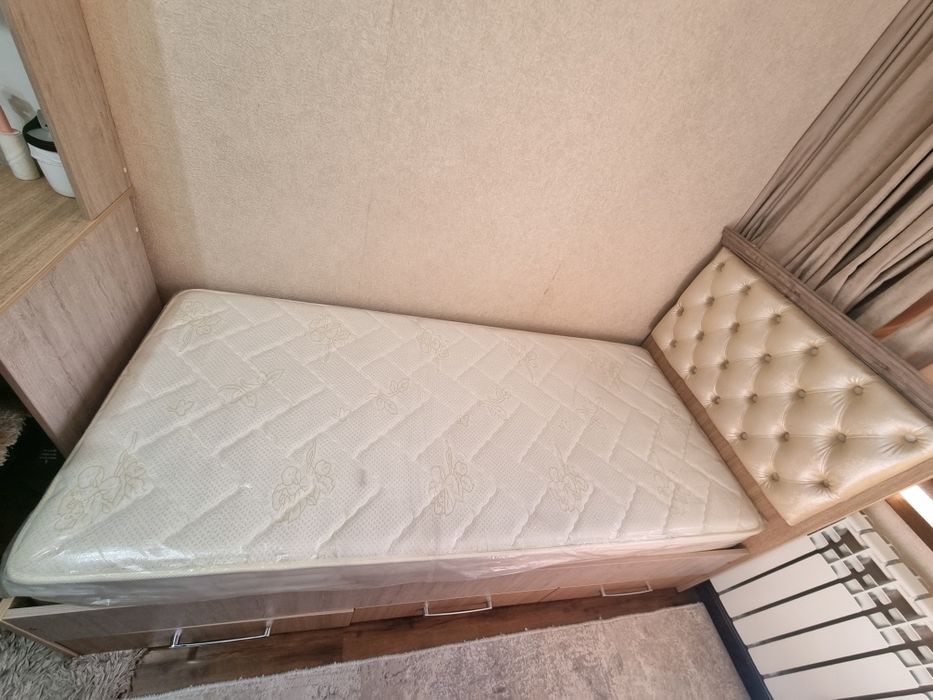 Кроват матраси билан