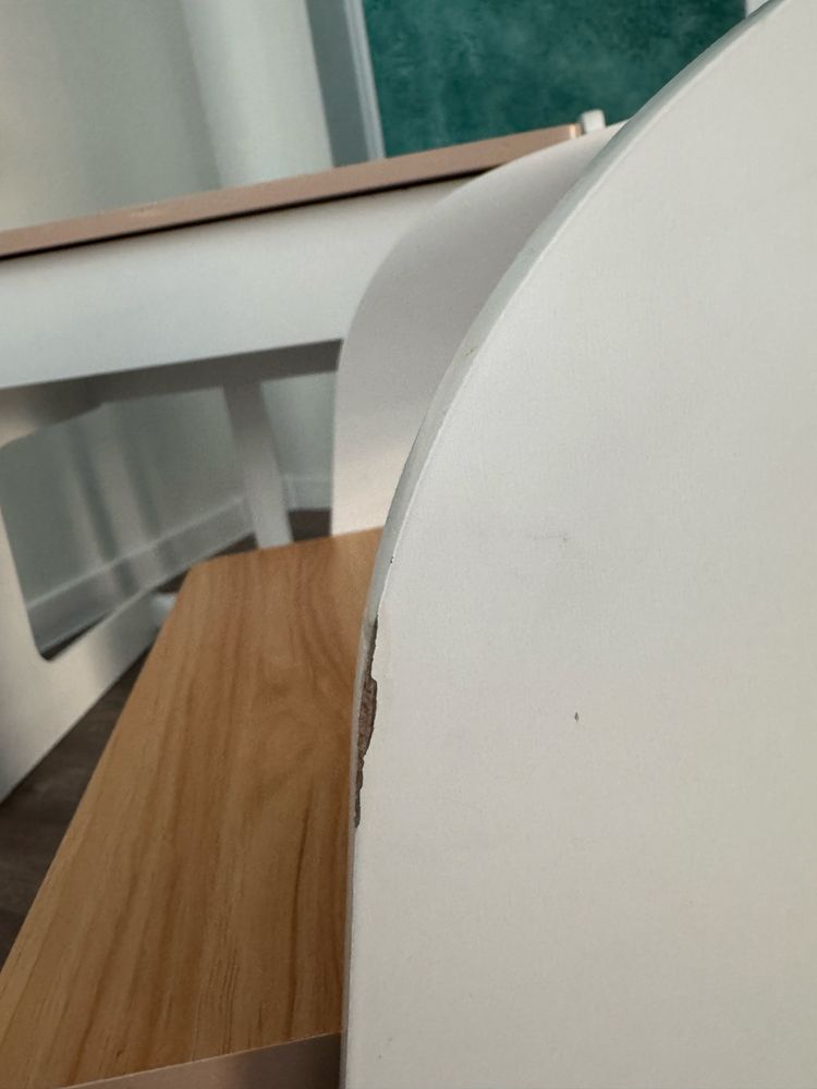 Дървено детско бюро със стол