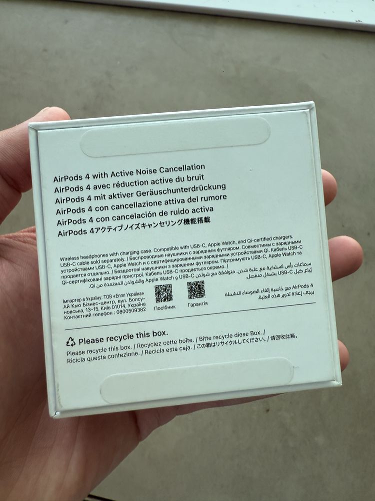 Продается air pods 4