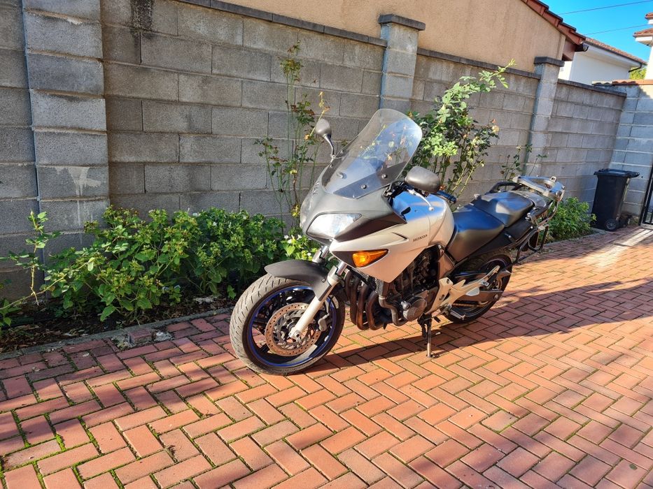 Motocicleta Honda CBF600