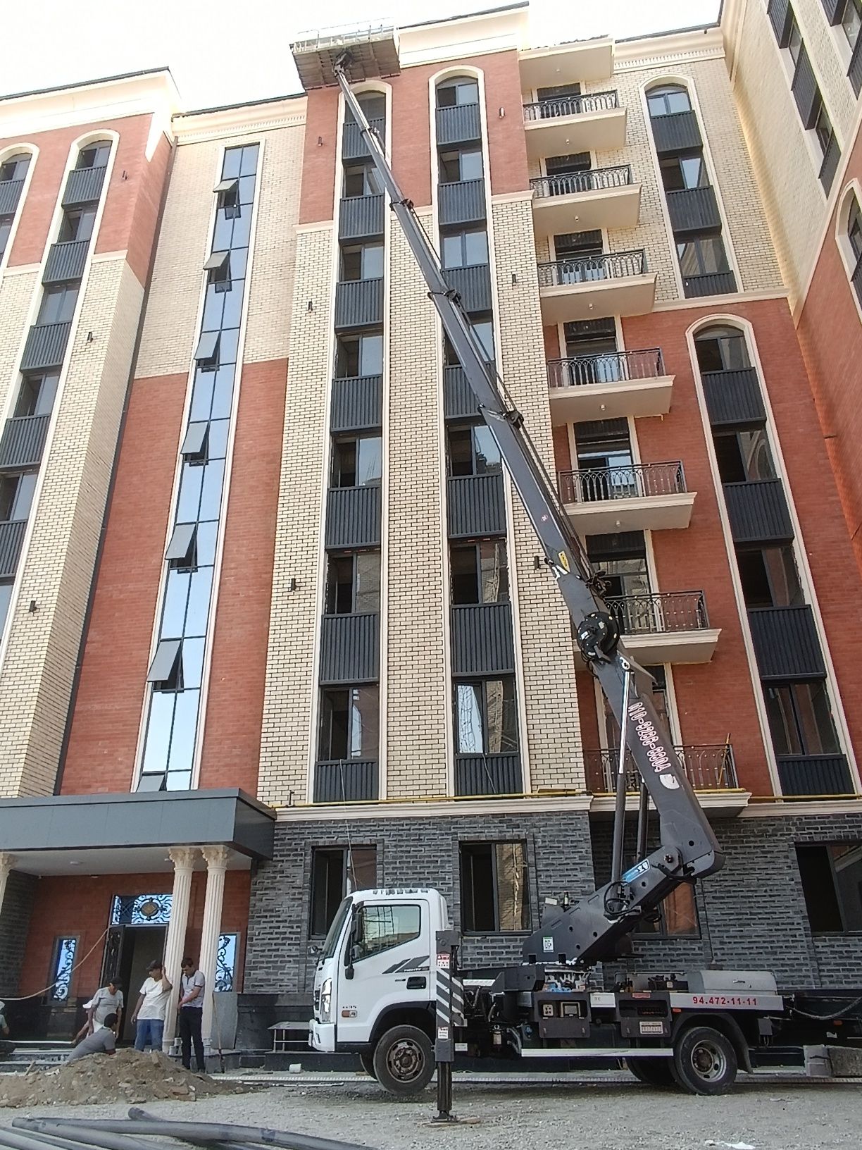 Автовишка хизмати 30,45м