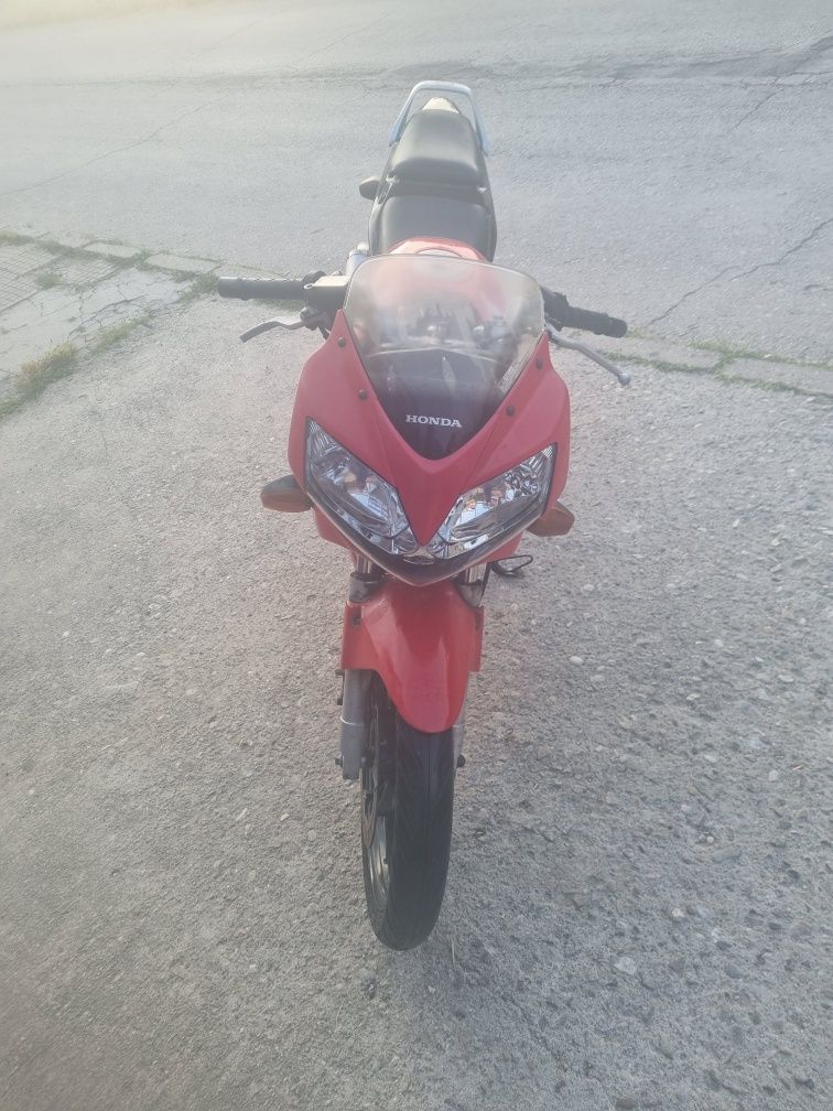 125 кубика Honda 2006 година нов внос.   2200лв
