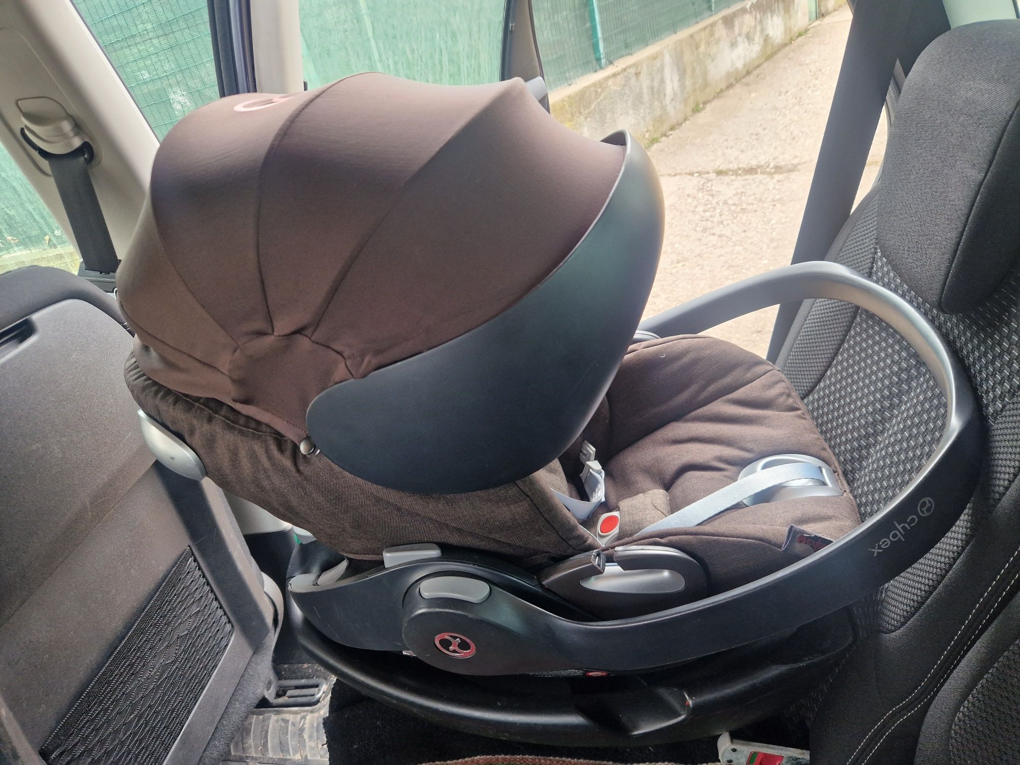 Cybex Cloud Platinum Q Plus с база Isofix
