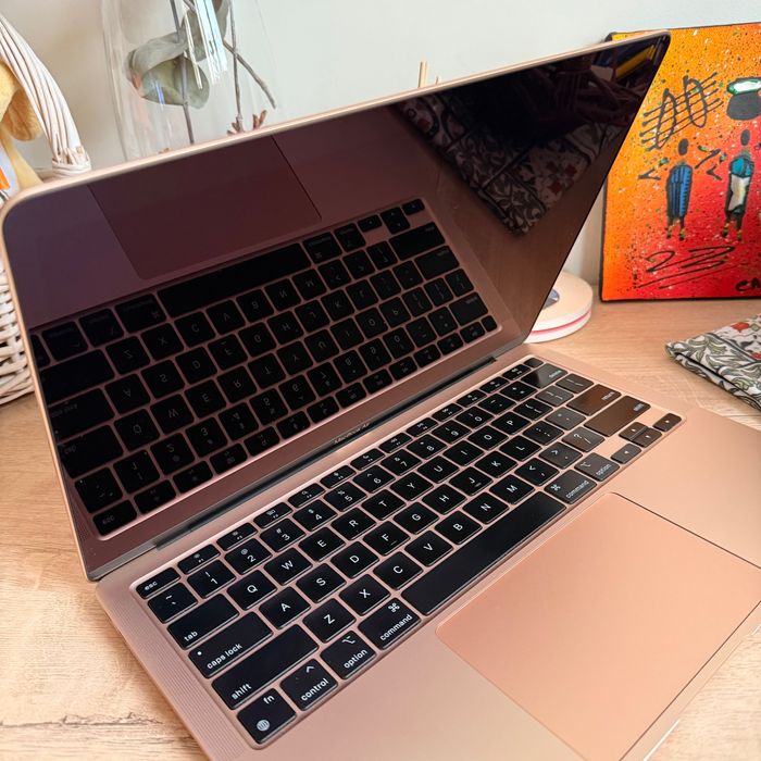 MacBook Air M1 8-Core CPU 8-Core GPU 13” (Late 2020) 1TB SSD (USA)