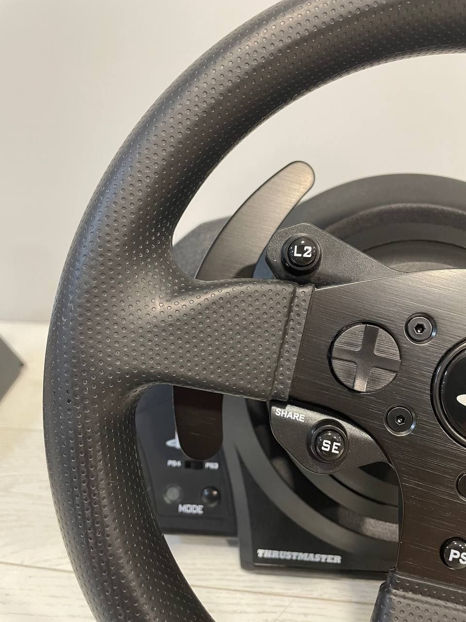 Руль игровой Thrustmaster TX Racing Wheel