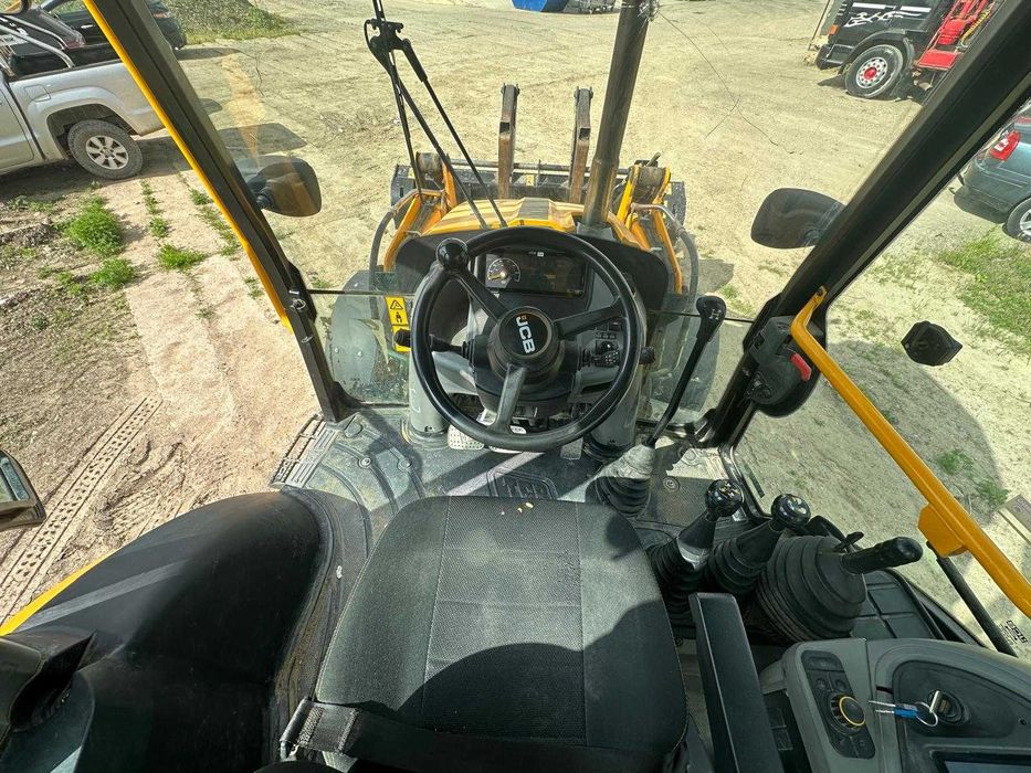JCB 3CX -2021 (3000 ore)