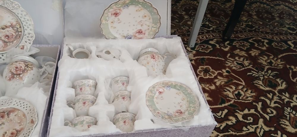 Сервиз наборла сотилади 2 та камплекит бор